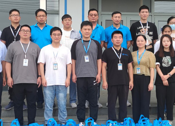 高溫送清涼 關懷潤人心——宣城市總工會攜經(jīng)開區(qū)工會走訪慰問開盛新能源